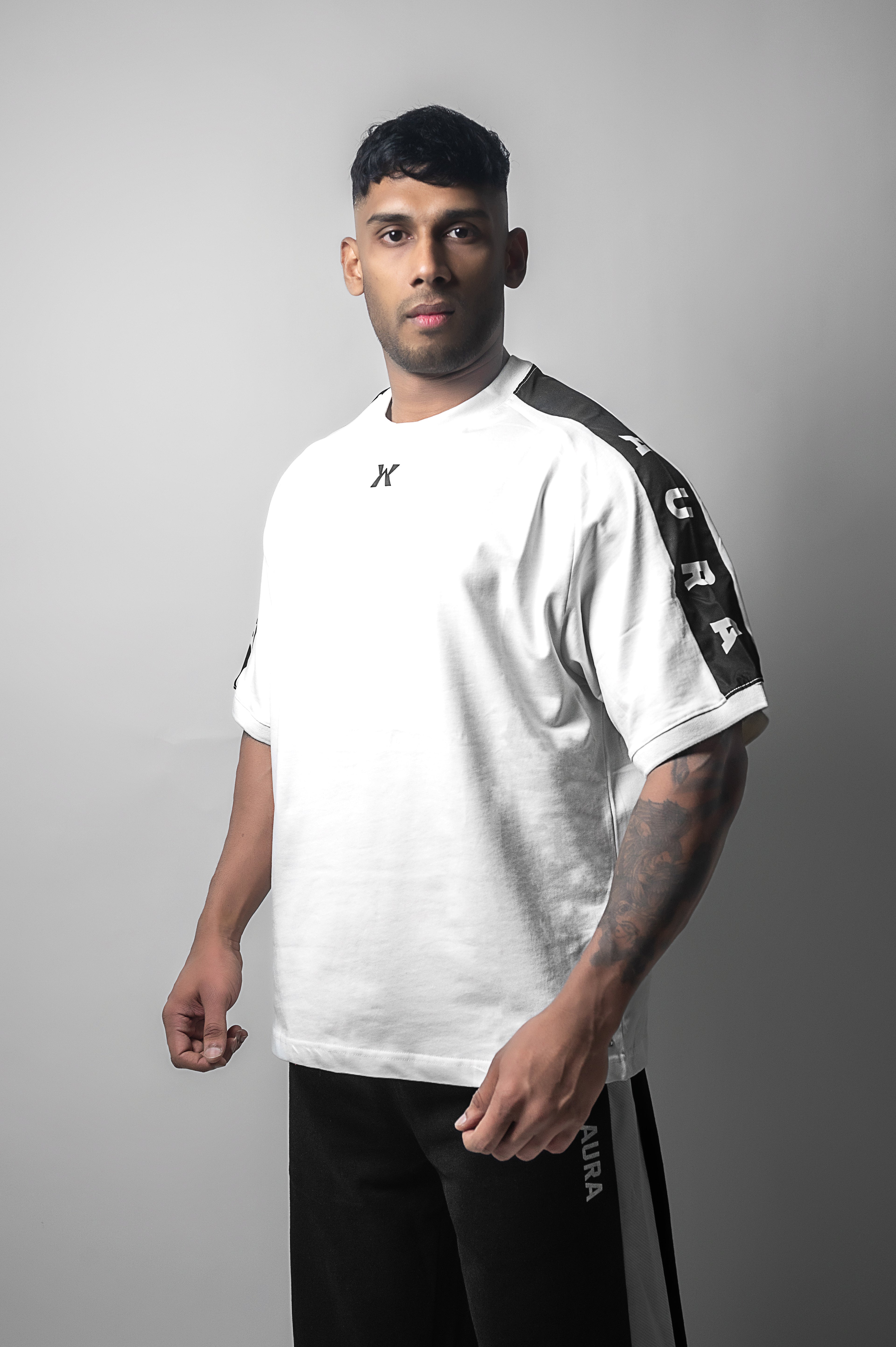 1001 -Aura Boxy Raglan Tee- OPTIC WHITE