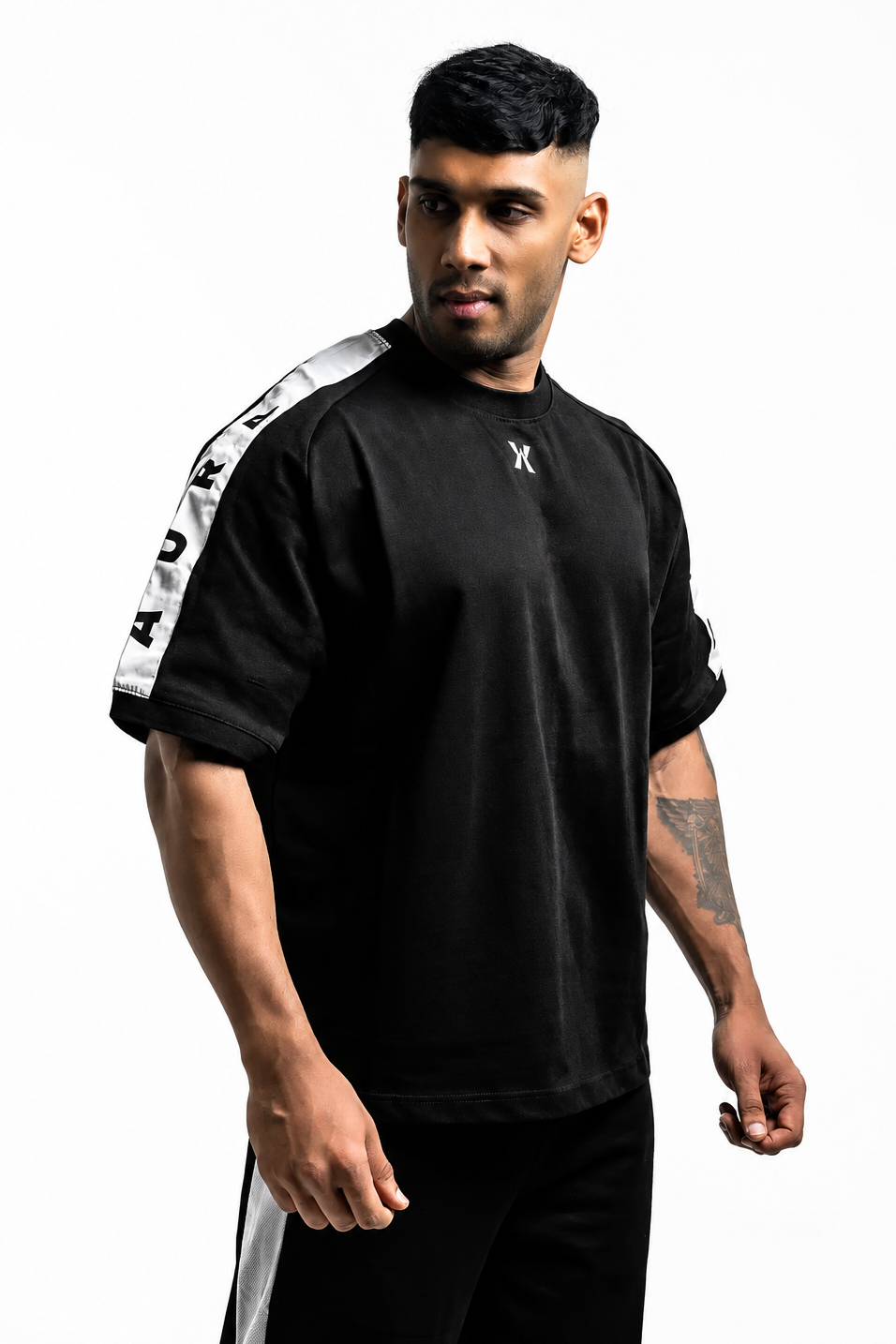 1001 -Aura Boxy Raglan Tee- JET BLACK
