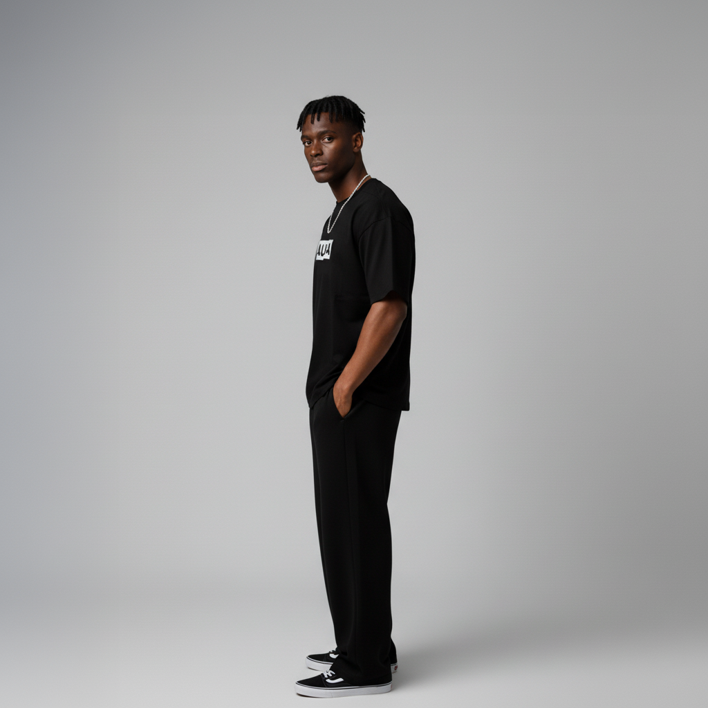 1002 - Aura Essential tee - Jet Black